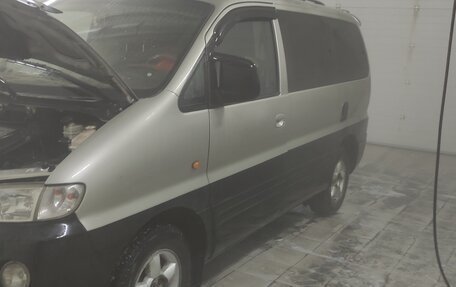 Hyundai H-1 II рестайлинг, 2002 год, 520 000 рублей, 6 фотография