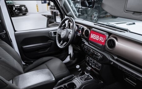 Jeep Wrangler, 2018 год, 3 600 000 рублей, 16 фотография