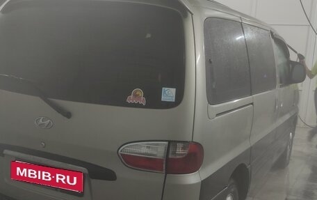 Hyundai H-1 II рестайлинг, 2002 год, 520 000 рублей, 3 фотография