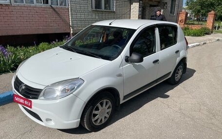 Renault Sandero I, 2012 год, 490 000 рублей, 2 фотография
