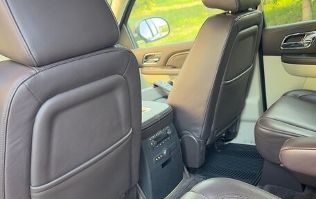 Cadillac Escalade III, 2011 год, 6 000 000 рублей, 16 фотография