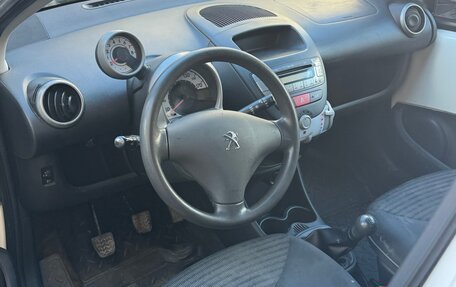 Peugeot 107 I рестайлинг, 2012 год, 340 000 рублей, 4 фотография