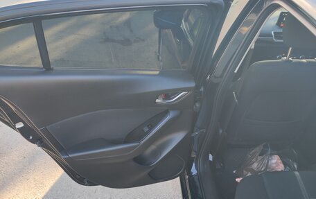 Mazda Axela, 2016 год, 1 700 000 рублей, 24 фотография
