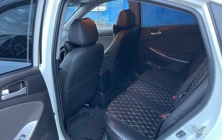 Hyundai Solaris II рестайлинг, 2014 год, 930 000 рублей, 12 фотография