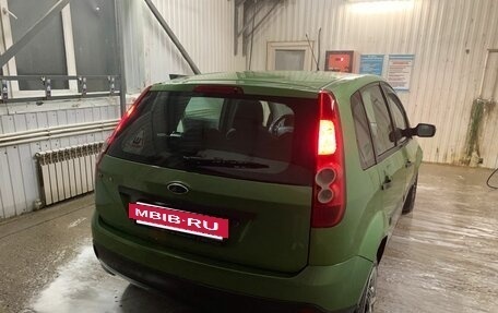 Ford Fiesta, 2006 год, 385 000 рублей, 2 фотография