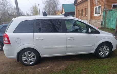 Opel Zafira B, 2013 год, 1 270 000 рублей, 3 фотография