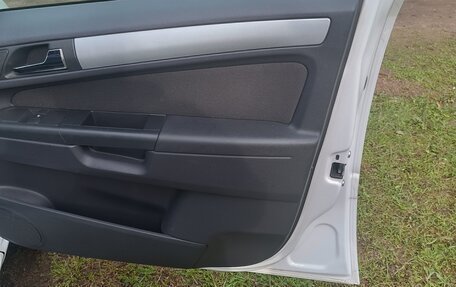 Opel Zafira B, 2013 год, 1 270 000 рублей, 9 фотография