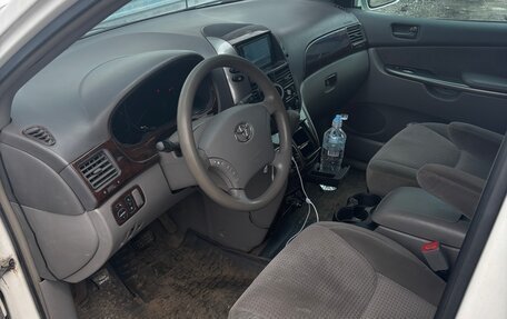 Toyota Sienna II рестайлинг, 2006 год, 1 400 000 рублей, 10 фотография