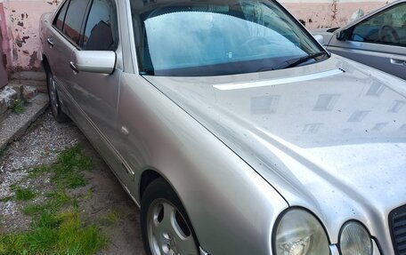 Mercedes-Benz E-Класс, 2002 год, 520 000 рублей, 2 фотография