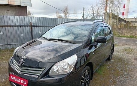 Toyota Verso I, 2011 год, 1 030 000 рублей, 2 фотография