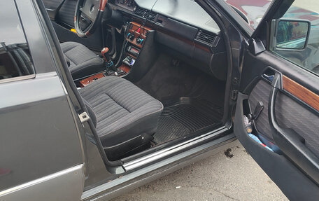 Mercedes-Benz W124, 1991 год, 400 000 рублей, 12 фотография