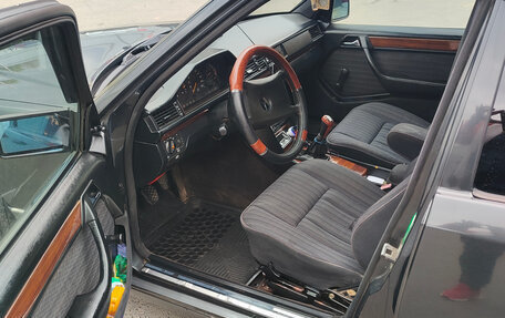 Mercedes-Benz W124, 1991 год, 400 000 рублей, 15 фотография