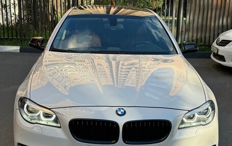 BMW 5 серия, 2016 год, 2 600 000 рублей, 2 фотография