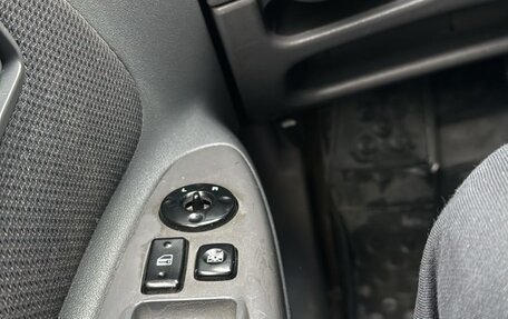 KIA Rio II, 2007 год, 500 000 рублей, 14 фотография