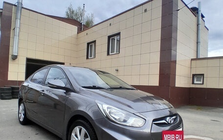 Hyundai Solaris II рестайлинг, 2011 год, 630 000 рублей, 3 фотография