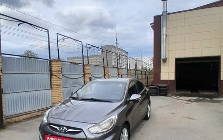 Hyundai Solaris II рестайлинг, 2011 год, 630 000 рублей, 8 фотография