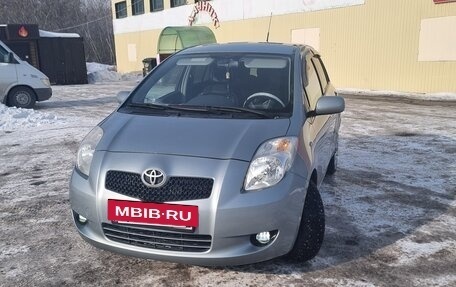 Toyota Yaris III рестайлинг, 2006 год, 620 000 рублей, 4 фотография