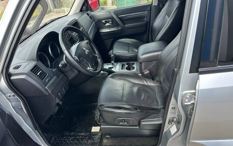 Mitsubishi Pajero IV, 2011 год, 2 100 000 рублей, 10 фотография