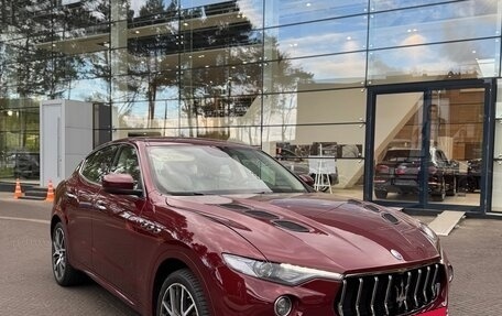 Maserati Levante I, 2017 год, 4 650 000 рублей, 3 фотография