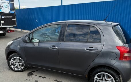 Toyota Yaris III рестайлинг, 2008 год, 680 000 рублей, 4 фотография