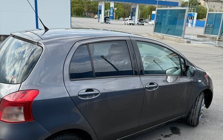 Toyota Yaris III рестайлинг, 2008 год, 680 000 рублей, 5 фотография