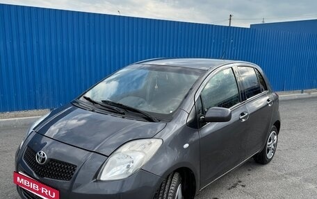 Toyota Yaris III рестайлинг, 2008 год, 680 000 рублей, 2 фотография