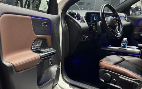 Mercedes-Benz GLA, 2021 год, 4 000 000 рублей, 11 фотография