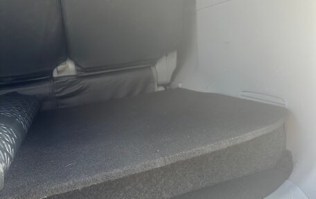 Hyundai H-1 II рестайлинг, 2018 год, 2 700 000 рублей, 11 фотография