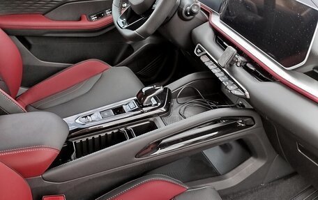 Geely Coolray I, 2024 год, 2 400 000 рублей, 8 фотография