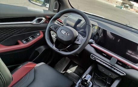 Geely Coolray I, 2024 год, 2 400 000 рублей, 10 фотография