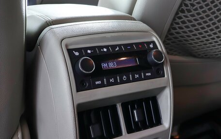 Cadillac SRX II рестайлинг, 2011 год, 965 000 рублей, 27 фотография