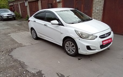 Hyundai Solaris II рестайлинг, 2013 год, 420 000 рублей, 1 фотография