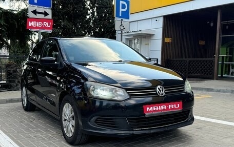 Volkswagen Polo VI (EU Market), 2011 год, 825 000 рублей, 1 фотография