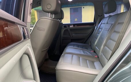 Volkswagen Touareg III, 2003 год, 777 000 рублей, 16 фотография