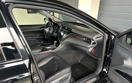 Toyota Camry, 2020 год, 3 490 000 рублей, 5 фотография
