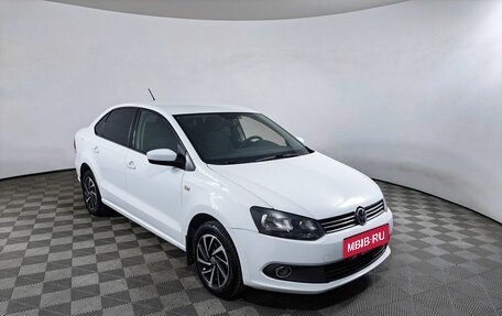 Volkswagen Polo VI (EU Market), 2015 год, 895 000 рублей, 3 фотография