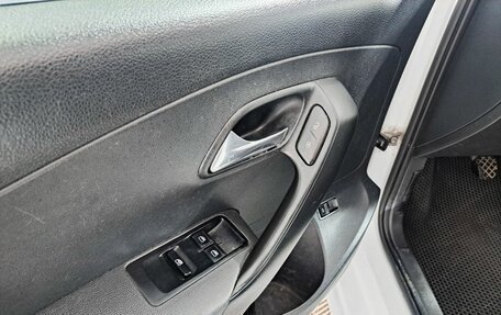 Volkswagen Polo VI (EU Market), 2015 год, 895 000 рублей, 11 фотография
