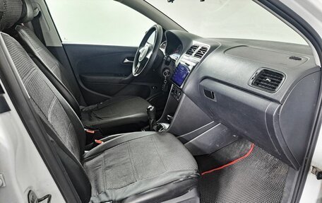 Volkswagen Polo VI (EU Market), 2015 год, 895 000 рублей, 13 фотография