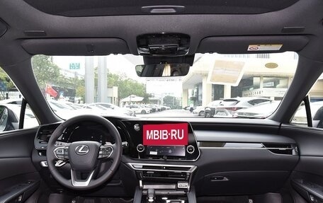 Lexus RX IV рестайлинг, 2025 год, 6 999 999 рублей, 7 фотография