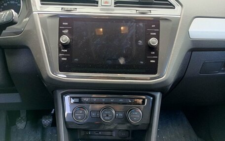 Volkswagen Tiguan II, 2017 год, 2 028 000 рублей, 18 фотография