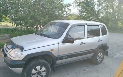 Chevrolet Niva I рестайлинг, 2003 год, 420 000 рублей, 1 фотография