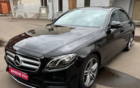 Mercedes-Benz E-Класс, 2019 год, 3 550 000 рублей, 1 фотография