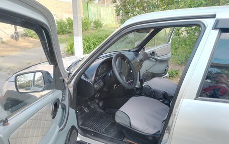 Chevrolet Niva I рестайлинг, 2003 год, 420 000 рублей, 12 фотография