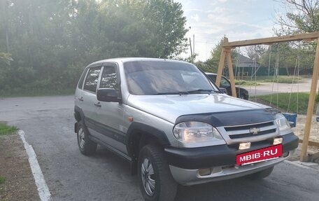 Chevrolet Niva I рестайлинг, 2003 год, 420 000 рублей, 5 фотография