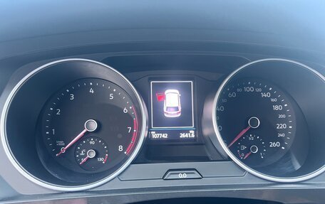 Volkswagen Tiguan II, 2018 год, 2 800 000 рублей, 18 фотография