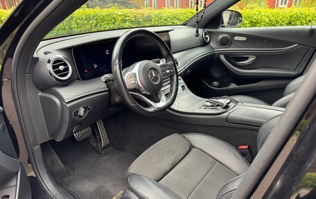Mercedes-Benz E-Класс, 2019 год, 3 550 000 рублей, 7 фотография