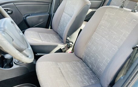 Renault Logan I, 2010 год, 700 000 рублей, 8 фотография