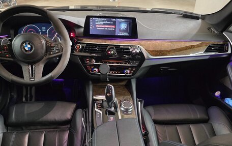 BMW 5 серия, 2018 год, 5 300 000 рублей, 14 фотография
