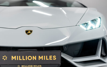 Lamborghini Huracán, 2023 год, 43 990 000 рублей, 6 фотография