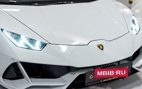Lamborghini Huracán, 2023 год, 43 990 000 рублей, 5 фотография